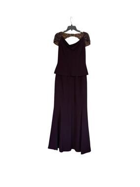 Alexander by Daymor Couture 909 NEW Size 6 Formal Evening Gown Aubergine Wine